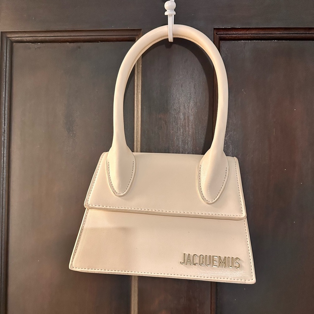 Jacquemus Cream medium Chiquito
